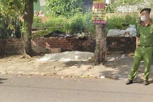 Một thanh niên bị xe lửa cán khi băng qua đường ray