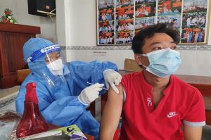 Tỷ lệ tiêm vaccine mũi 3, mũi 4 đạt thấp