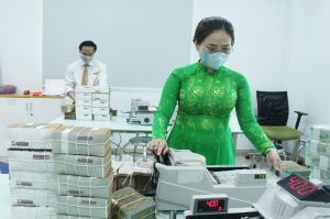 Cho vay đối với lĩnh vực thương mại, dịch vụ chiếm khoảng 27,5% tổng dư nợ cho vay