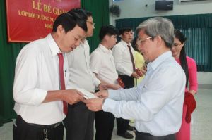 61 học viên hoàn thành lớp bồi dưỡng Quản lý nhà nước ngạch chuyên viên khóa I-2022
