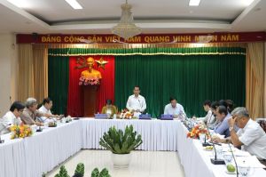 Thực hiện đánh giá công vụ hàng năm đối với việc triển khai các dự án có thu hồi đất