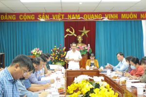 Xem xét báo cáo về kết quả thực hiện nghị quyết về chất vấn và trả lời chất vấn