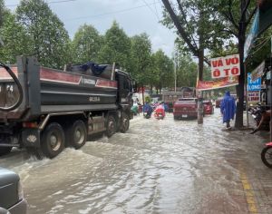 Tiếp tục xử lý các điểm ngập nước khi trời mưa