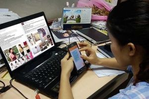 Khi công chức, viên chức bán hàng online