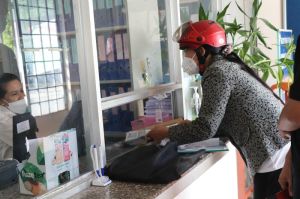 Học sinh chạy đua vào trường nghề sau khi biết điểm thi lớp 10