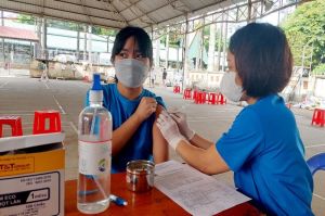 Tiếp tục xét nghiệm, cách ly, phân luồng