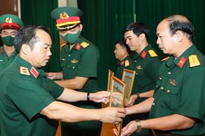 Đảng ủy Trường SQLQ2 tổng kết 15 năm thực hiện Nghị quyết 382