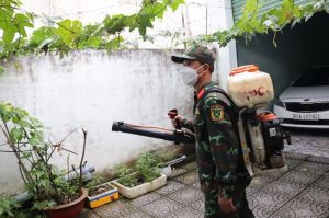 TP.Biên Hòa phun hóa chất diện rộng diệt muỗi