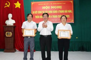 Thực hiện tốt hơn nữa vai trò nêu gương của cán bộ đảng viên