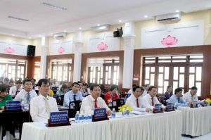 Phó Chủ tịch UBND tỉnh Võ Văn Phi dự kỳ họp thường lệ giữa năm của HĐND huyện Vĩnh Cửu