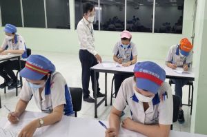 Xóa tín dụng đen trong công nhân