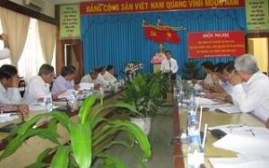 “ 동나이성에서 시, 동,마을급에  당위원회 지도방식혁신”이라는 논문 연구 결과 활용