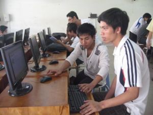 사회대상을위한 직업훈련프로그램을 강력하게 추진한다