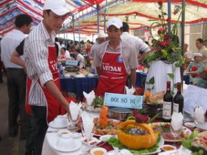 3.8 국제여성의 날을 축하를위한 많은 흥미로운 활동 개최