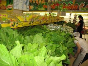 毎日、Co.op mart Bien Hoaスーパーが600～800キロの新鮮な野菜の種類を消費