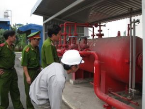ゴーヤウ工業団地で労働安全衛生、爆発火災防止状況を検査