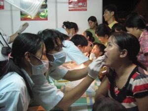 ベトナムTae kwang会社：労働者を無料に検診する博覧会を開催した。