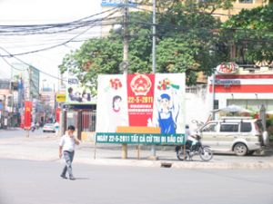 ディンクアン（Dinh Quan）郡：有権者リスト公示