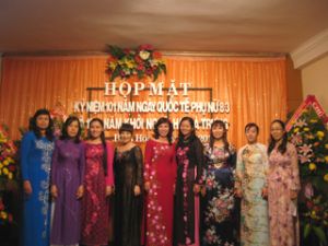 ３月８日、国際女性デーを記念する年次イベントで、女性向けの会合