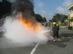 火災状況はまだ複雑