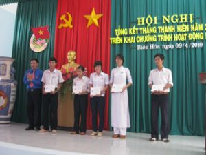 青年の月を総括し、2010年夏の活動プログラムを展開した。