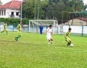 １７チームは２０１０年ビエンホア（Bien Hoa）市サッカー大会に参加する