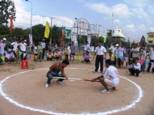ドンナイ（Dong Nai）省運動大会：３つの民族スポーツの開始。