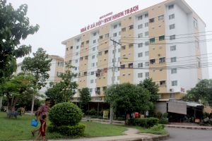 20대 작업자를 위한 주택지를 건설한다.
