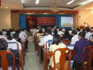 １２月６日の午後の会議、代表者たちは人民会議の説明書を聞き続ける