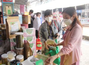 Promote and enhance the value of typical rural industrial products