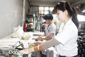 근로자가 노동 규율을 잘 집행하도록 한다.