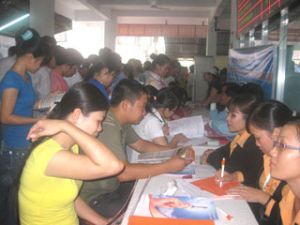 第36回求人市場：約400つの申請書を受け