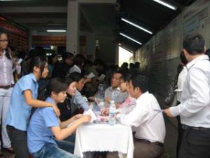 年初の7ヶ月、第6回求人市場を開催