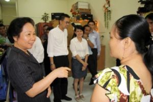 ベトナム女性デイ（１０月２０日）８１周年記念：有益な遊び場が女性である労働者の集合に必要