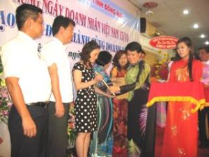 ドンナイ省若いビジネスマン会：共同に対するビジネスマンの責任を肯定