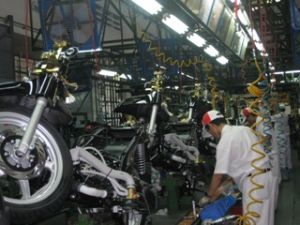 我省主要工业行业稳定发展