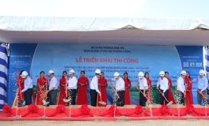 Phan Thiet – Dau Giay고속도로 프로젝트에 대한 2대 패키지를 건설한다.