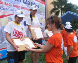 約3千人の選手はNike工場労働者マラソン大会に参加