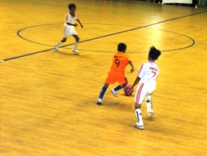 ２０１１年第ＩＸ回ドンナイ新聞U11児童サッカー:準々決勝へ進出するチームを確定