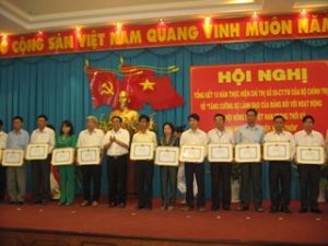 同奈省各级农民会：不断更新、切实关心农民的利益。