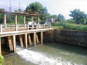 新农村建设后两年改变农村面貌。