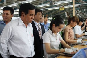 ドンナイ省政のチャン・ディン・タン様はベトナムChangshin会社に勤務