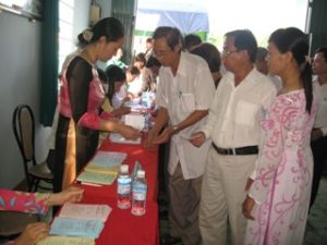 第ＶＩＩＩ期（任期２０１１年～２０１６年）ドンナイ省人民委員会議議員に当選する候補者名簿を公布