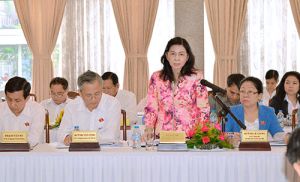 年初の9ヶ月間に社会経済が強硬に発展して行く