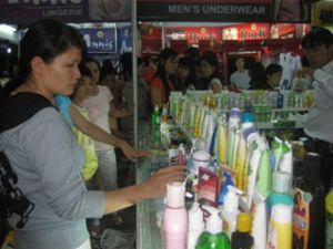 第三次越南高质量商品展销会：以质量征服消费者