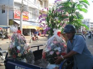 假花市场：五光十色