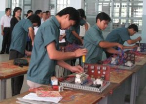 青年职业培训中心：困难重重