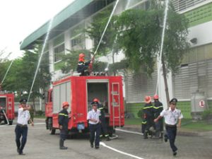 越南味丹公司进行消防演习