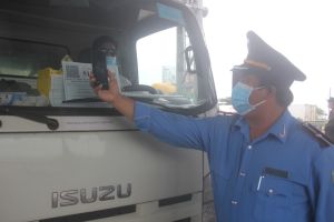 Dong Nai성에서 “그린 흐름” 등록을 안내한다