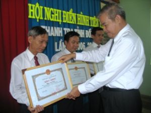 省检查机关举行第二届（2006-2010）先进典范会议